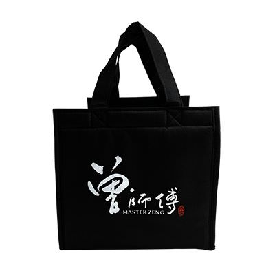 18 BAG 环保袋，国内外五星级饭店认可的专业品质，量身订制尺寸，客制化 LOGO，各种环保袋、不织布手提袋、宣传购物袋、收纳袋、礼品包装袋、活动赠品袋、保温袋、覆膜袋、保冷袋、无纺袋、帆布袋、棉布袋、福袋、束口袋、备品袋、防尘袋